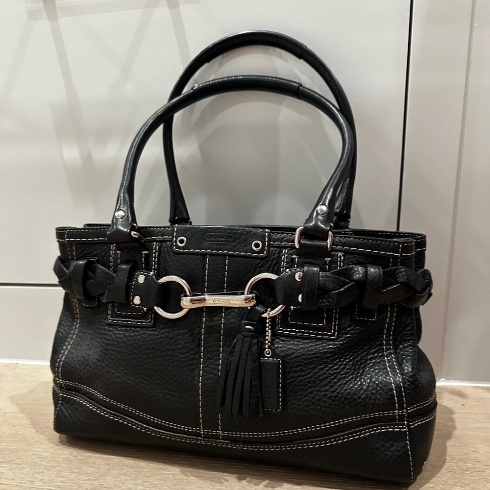 Coach Leather Purse Pristine condition